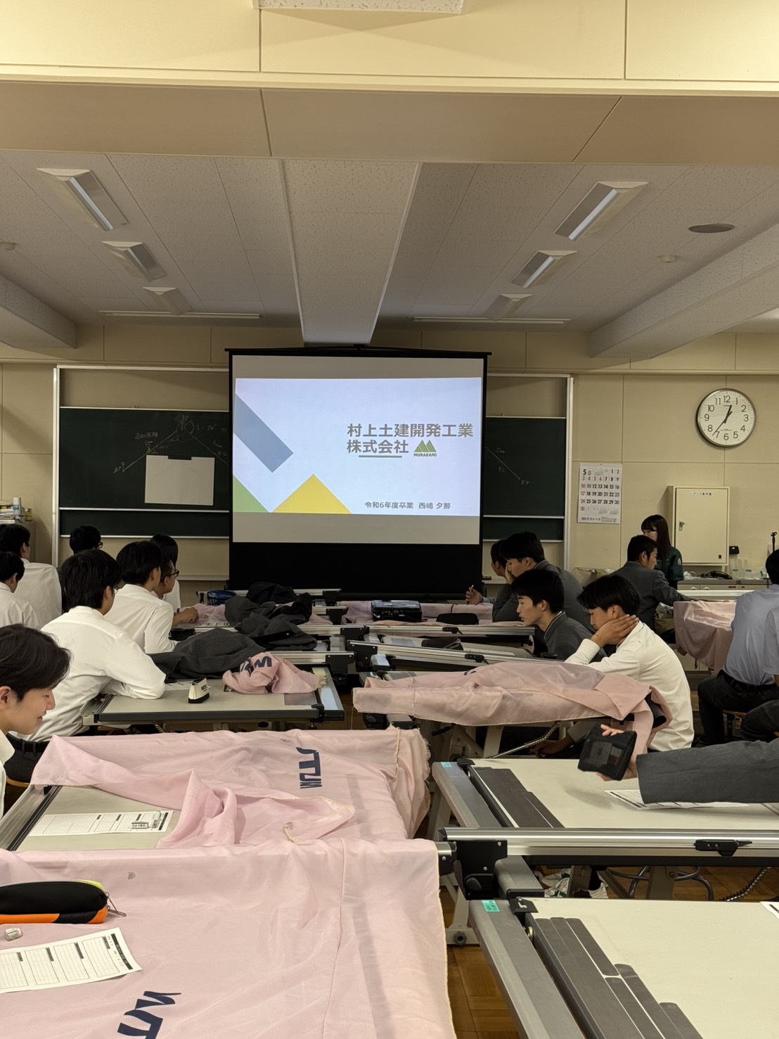 帯広工業高等学校環境土木科卒業生講和に参加しました。